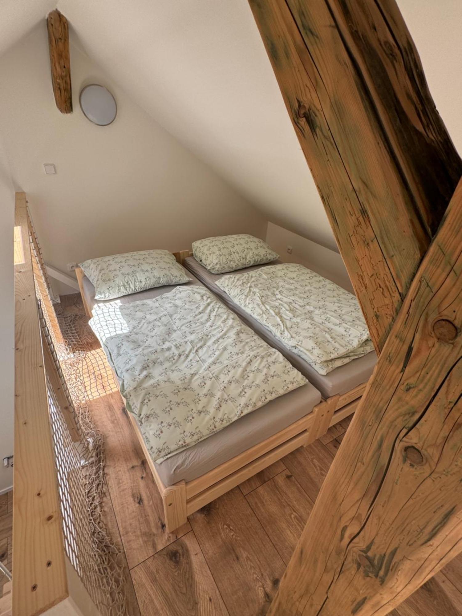 Aparthotel Tkalcovna U Zlateho Potoka Dobrany  Esterno foto
