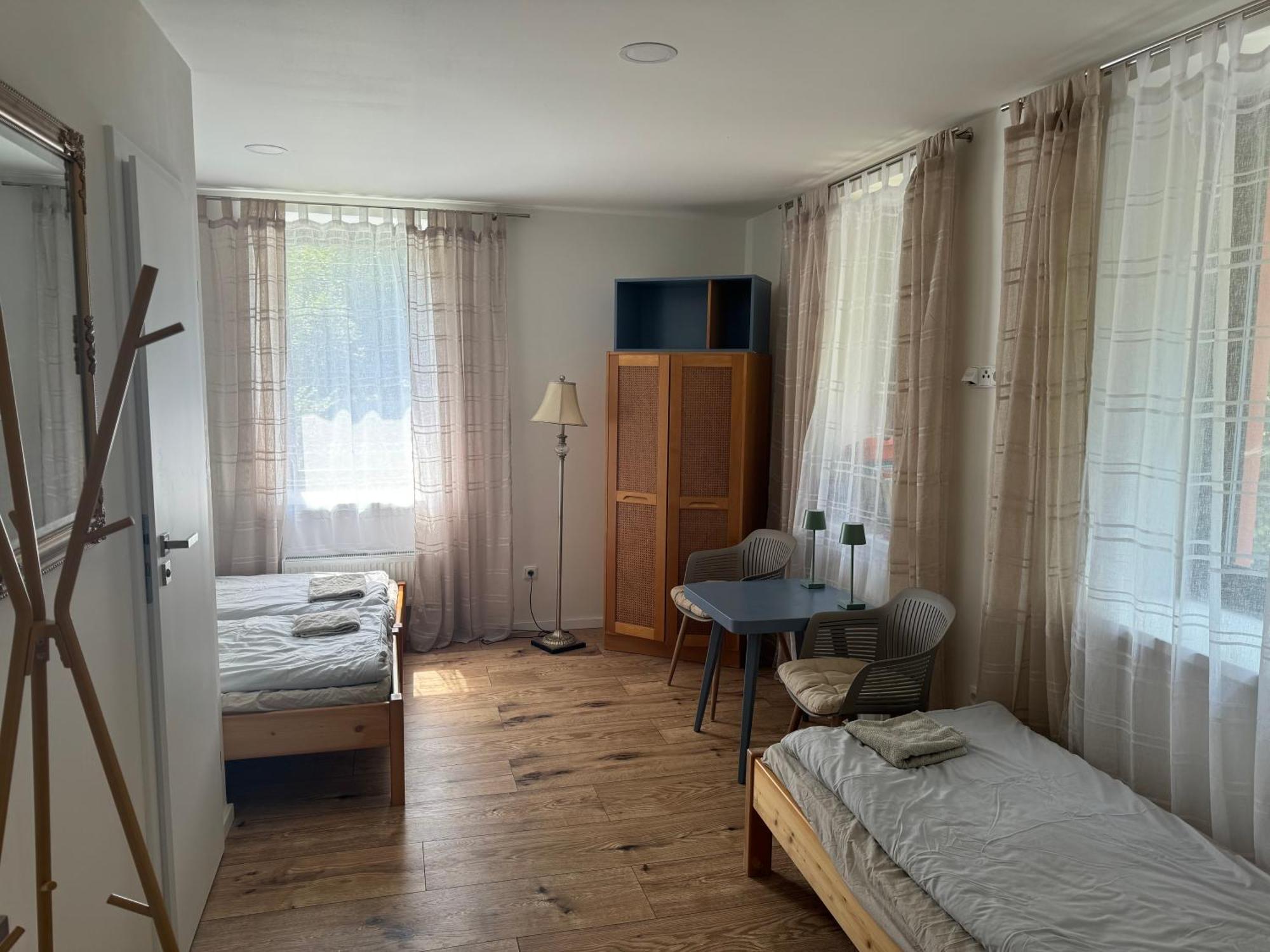 Aparthotel Tkalcovna U Zlateho Potoka Dobrany  Esterno foto