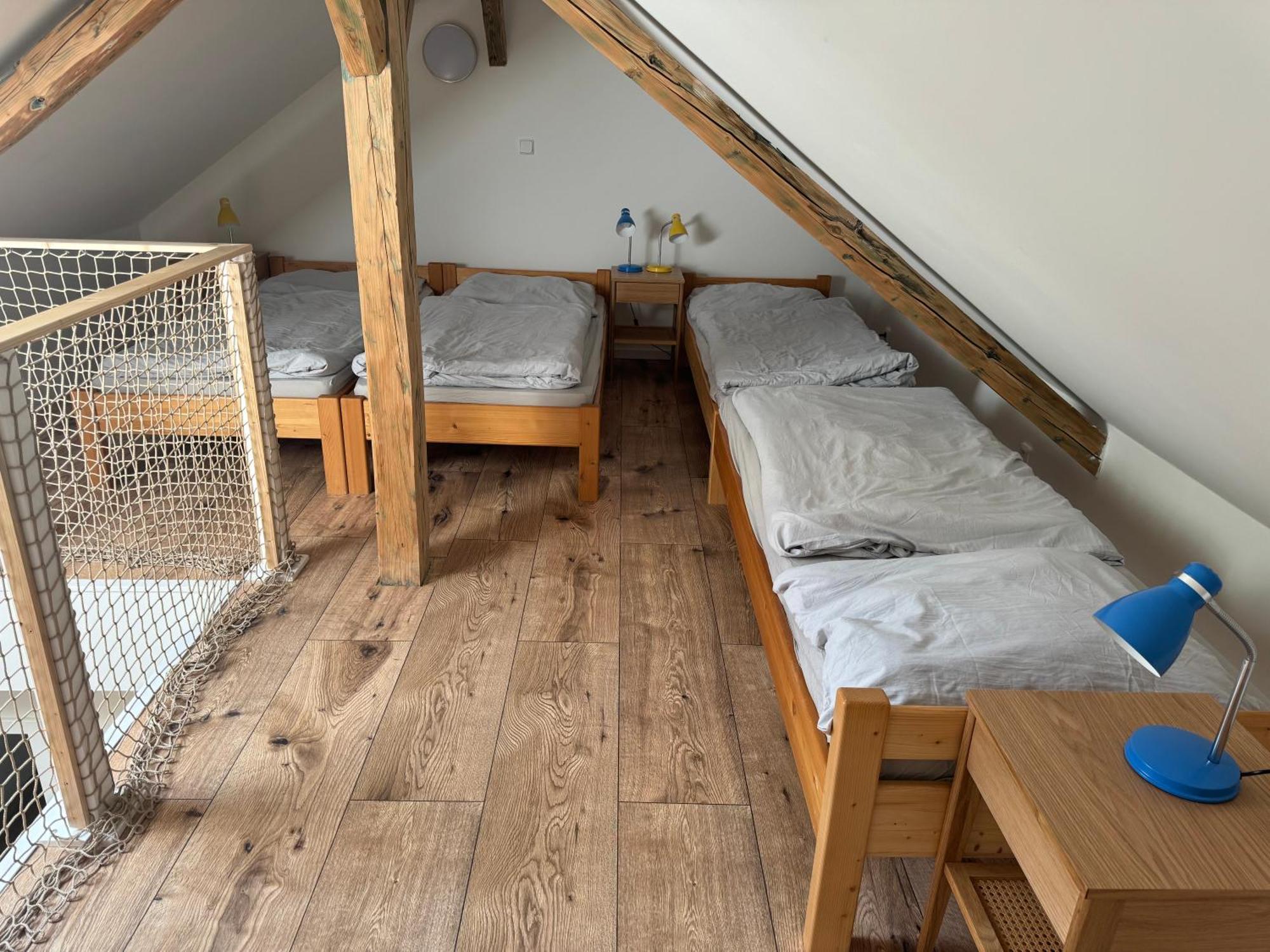 Aparthotel Tkalcovna U Zlateho Potoka Dobrany  Esterno foto