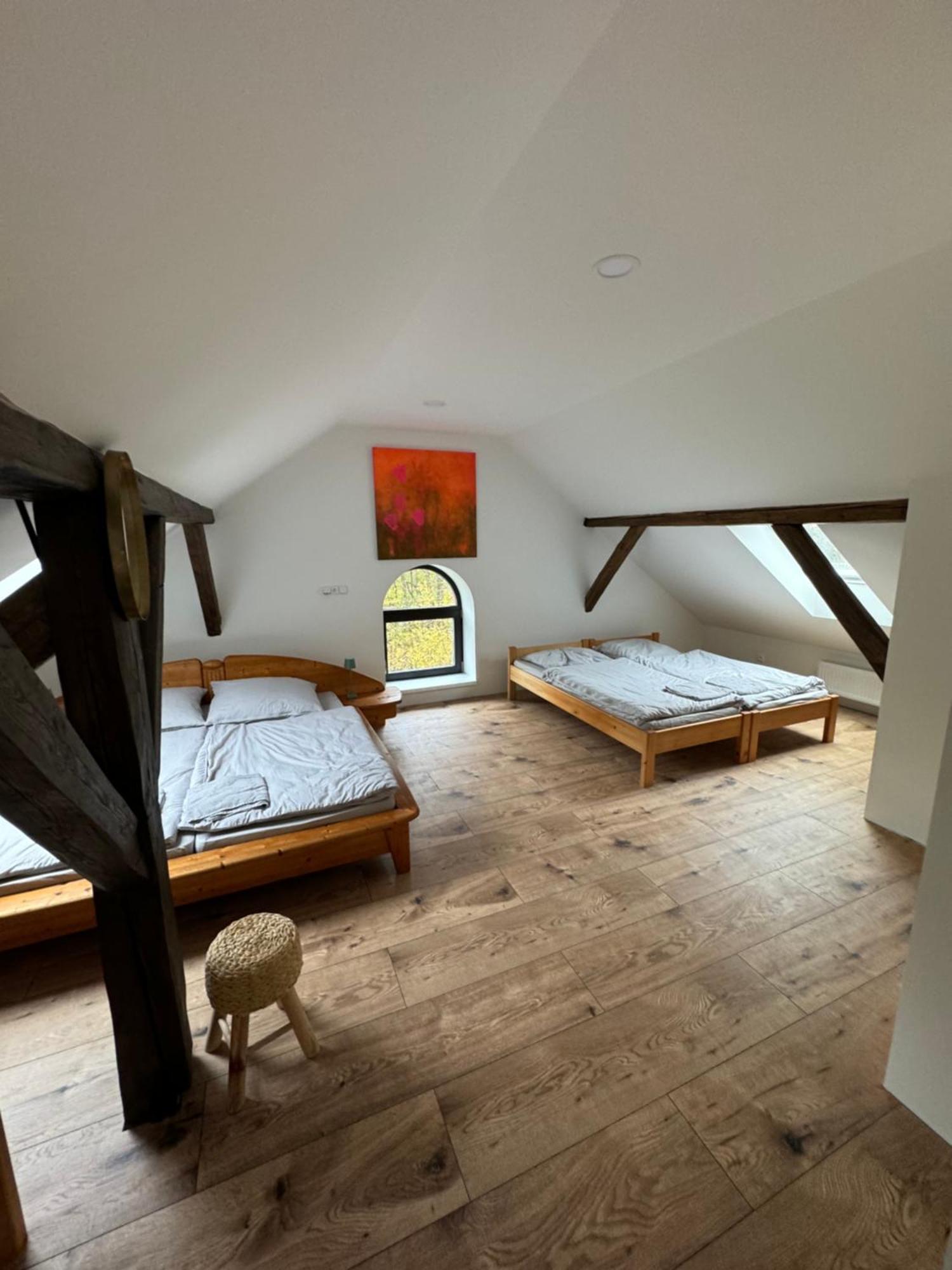 Aparthotel Tkalcovna U Zlateho Potoka Dobrany  Esterno foto